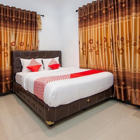 Oyo 1520 Hotel Kartini Tarutung Luaran gambar