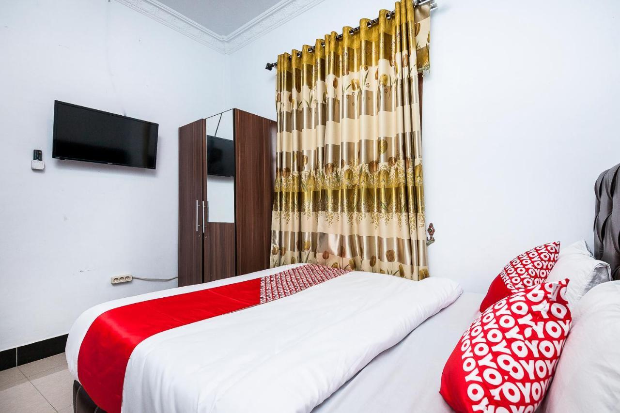 Oyo 1520 Hotel Kartini Tarutung Luaran gambar