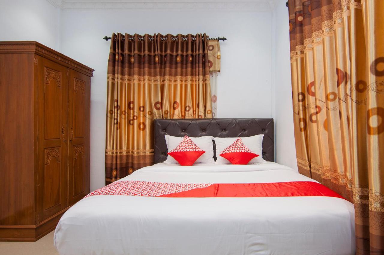 Oyo 1520 Hotel Kartini Tarutung Luaran gambar